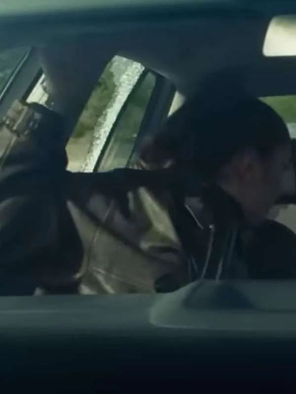 Carjackers Zoé Brown Leather Bomber Jacket