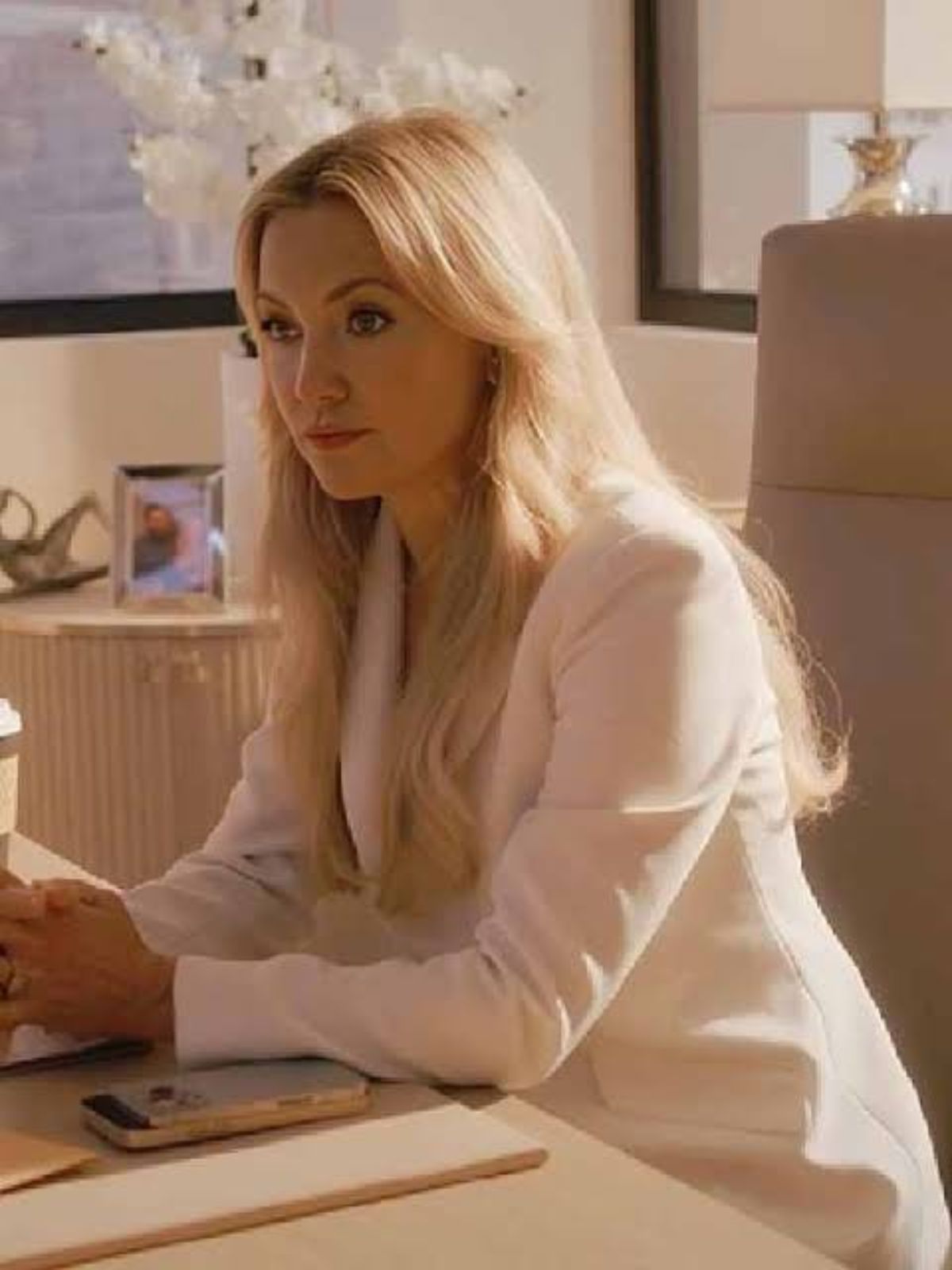 Running Point Kate Hudson White Blazer