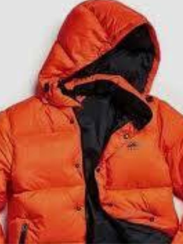 Singer Bil­lie Eil­ish Red Puffer Jacket